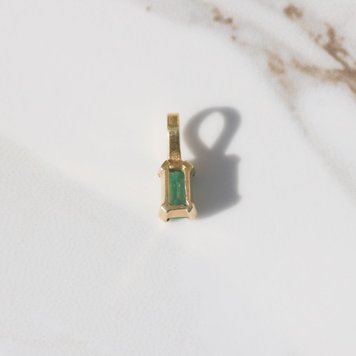 Vintage Emerald Charm 18k