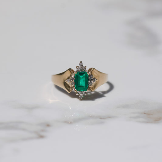 Lab Emerald and Diamond Ring Sz 6 3/4 10k