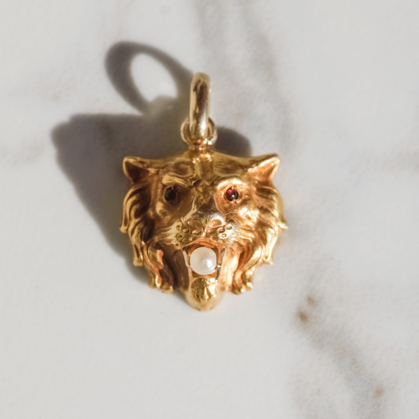 Antique Lion Pendant with Pearl 14k