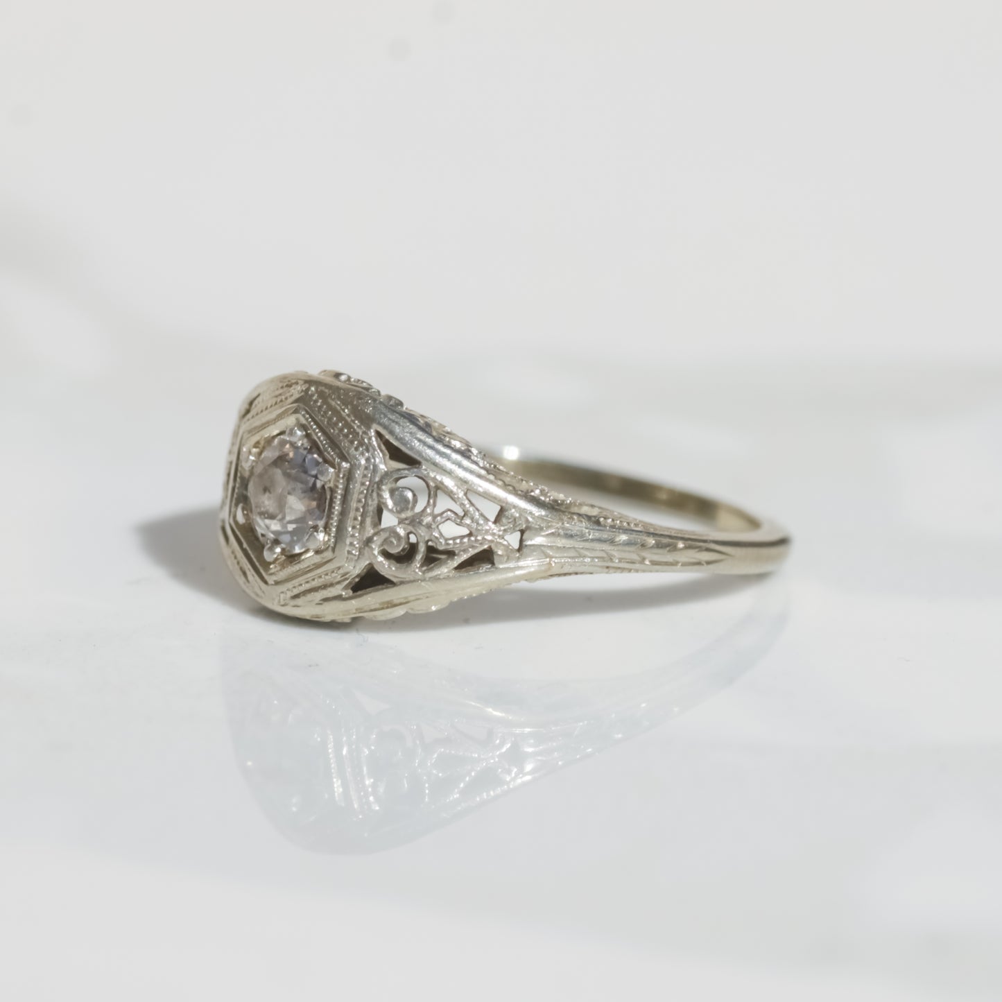 Art Deco Filigree Solitaire Diamond Ring Sz 5 3/4 18k