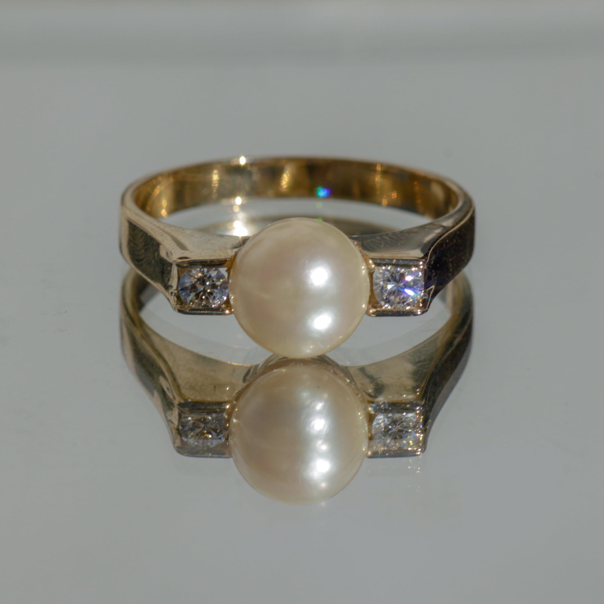 Vintage Pearl and Diamond Ring 14k Sz 8 1/2